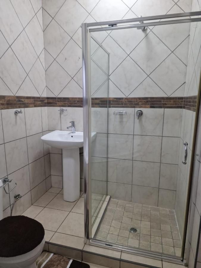 Pinto Lodge Kempton Park