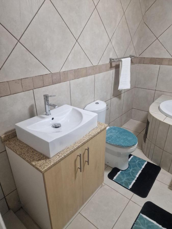 Pinto Lodge Kempton Park